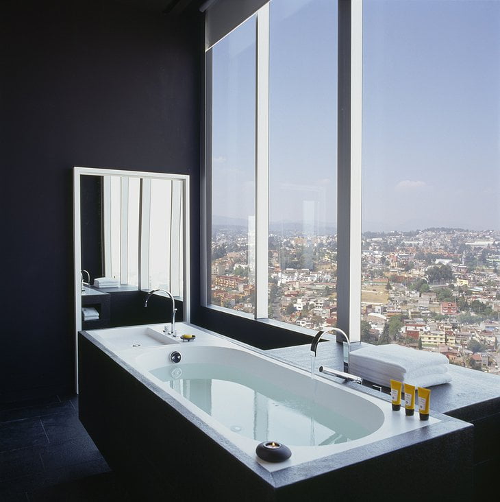 Bathroom with panoramic views